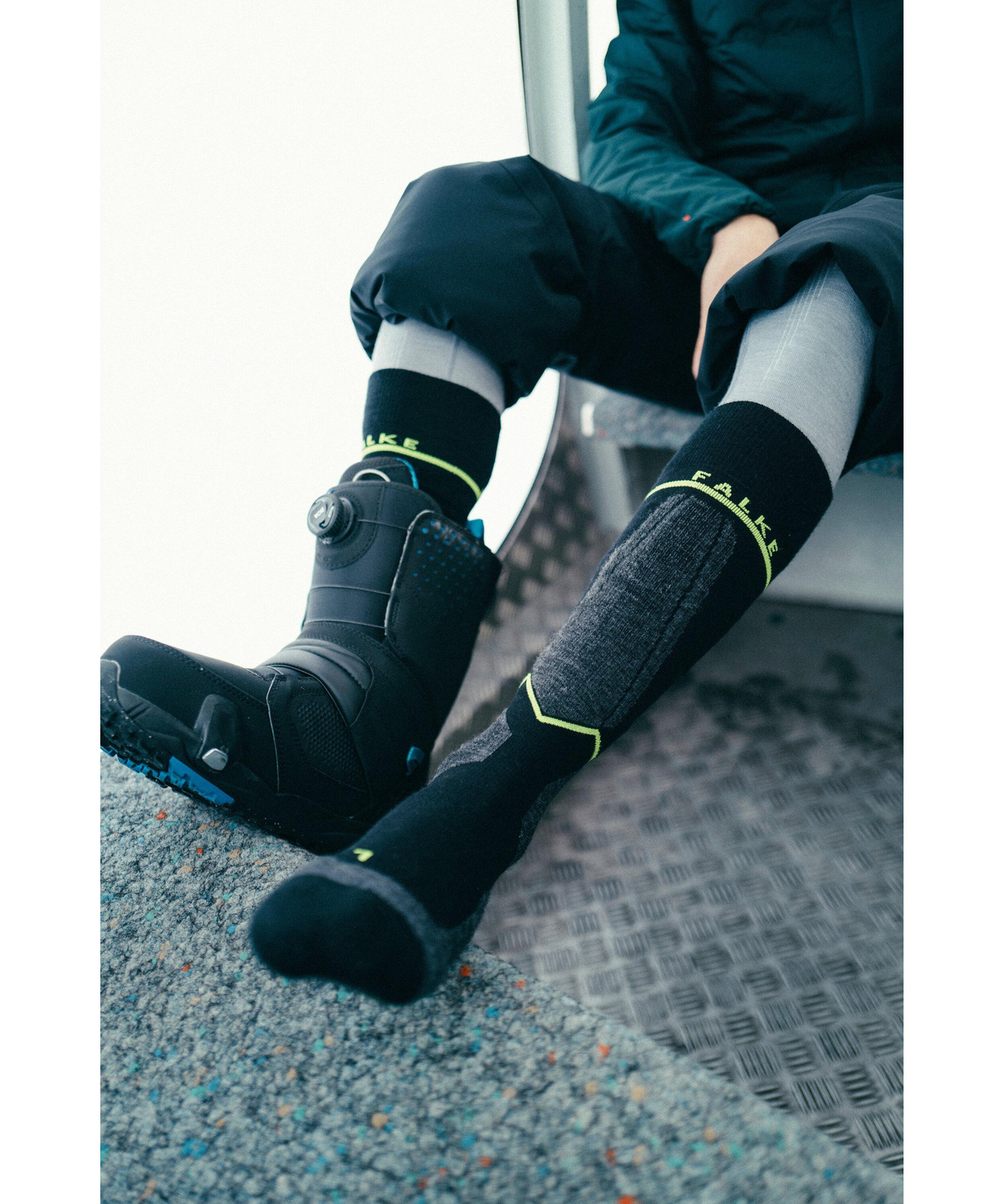 Skiing Socks SK Energizing Wool Men (Black) | FALKE