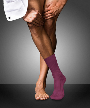 Luxurious socks and tights from the 